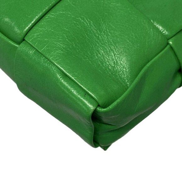 Auth BOTTEGA VENETA Candy cassette,Maxi intrecciato - Green Leather Shoulder Bag - Picture 3 of 16